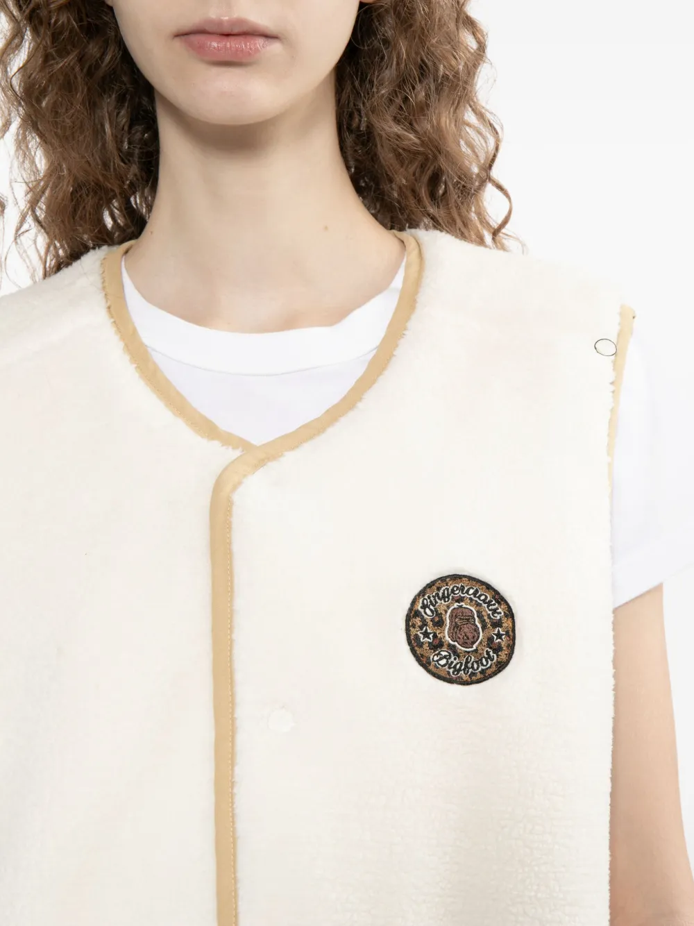 Fingercroxx Logo-embroidered Reversible Gilet In Neutral