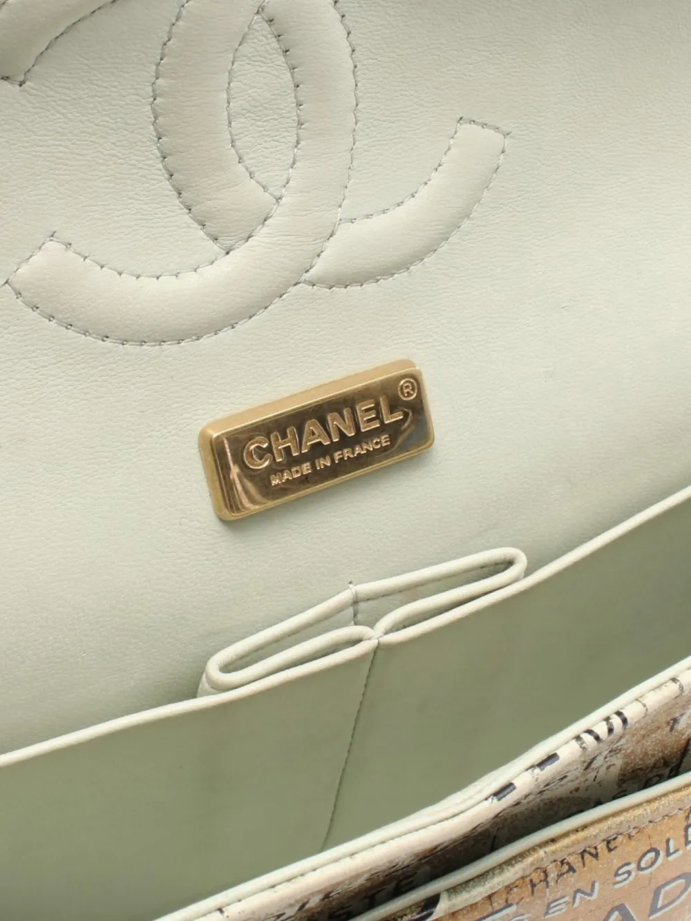 Pre-owned Chanel 2015-2016 Matelasse Chain Shoulder Bag In Gold