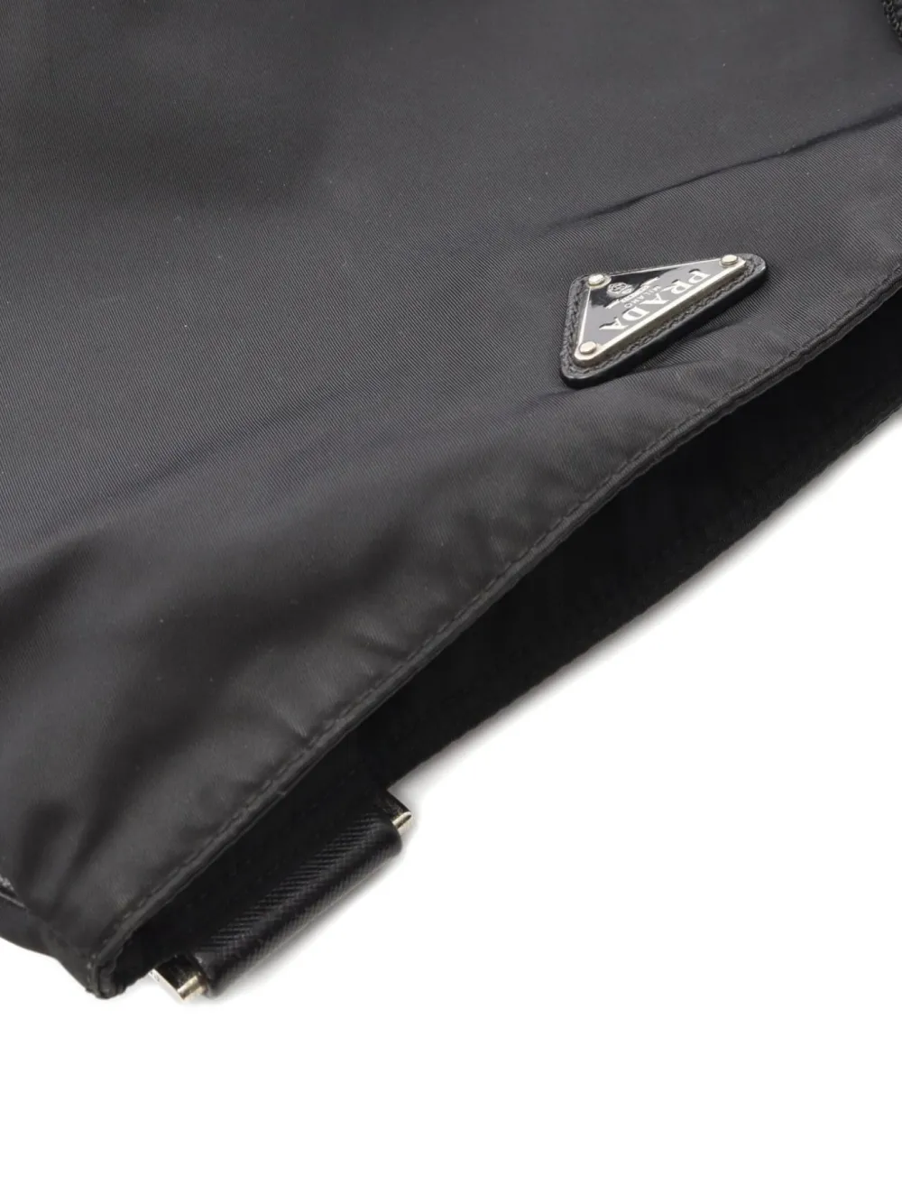 ショルダーバッグ Archive 00s Prada Nylon Shoulder Bag Prada Pre-Owned 2000s Nylon Shoulder Bag | Black | FARFETCH ZA