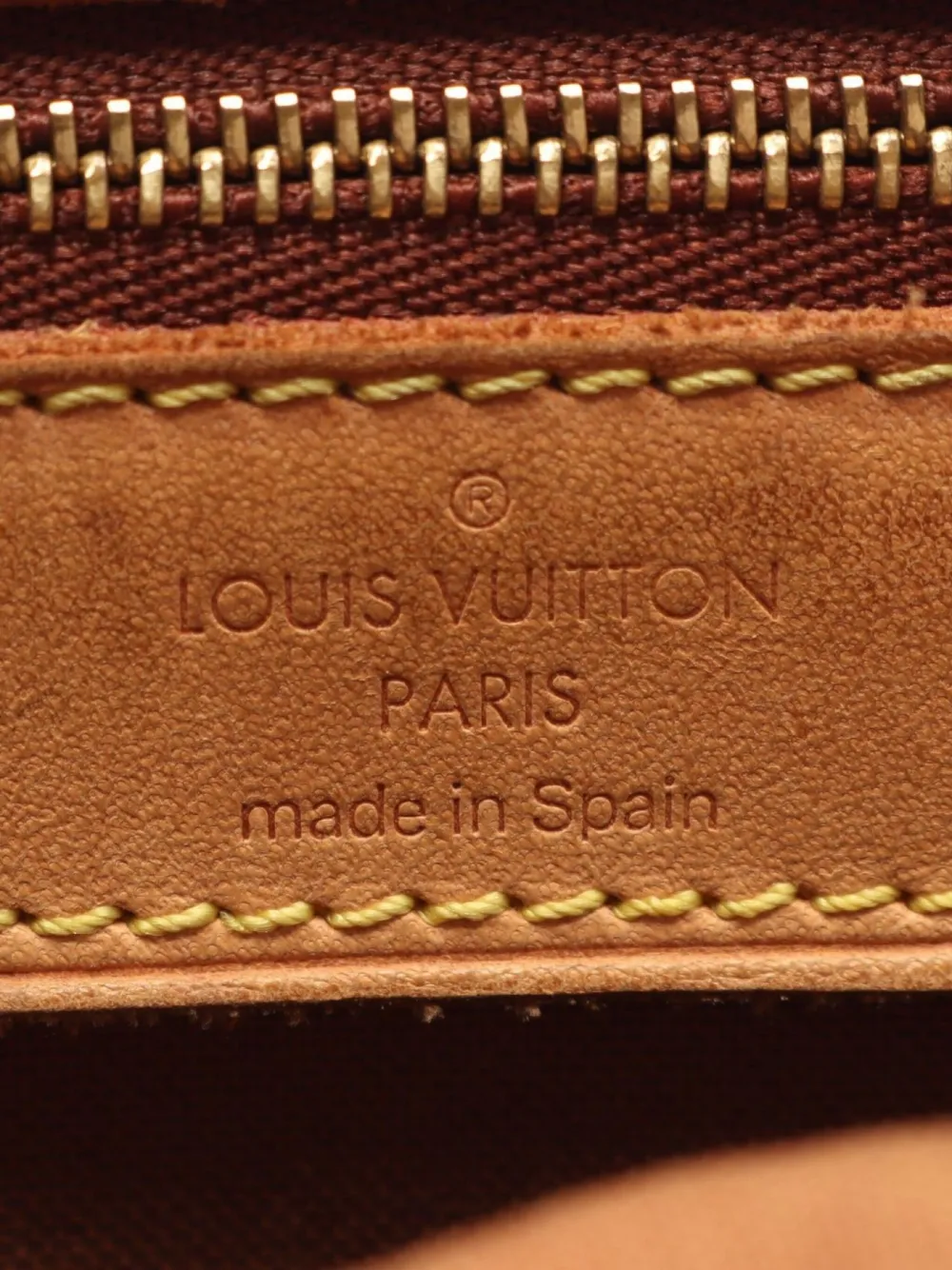Pre-owned Louis Vuitton 2003 Monogram Aves Messenger Bag In Brown