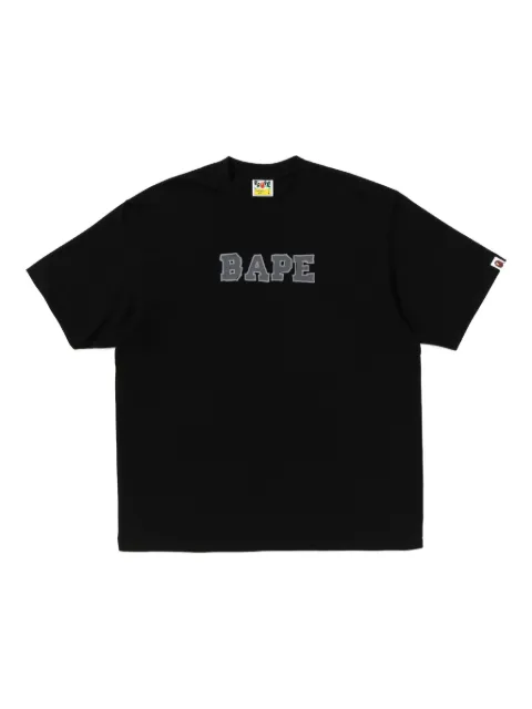 A BATHING APE® logo T-shirt