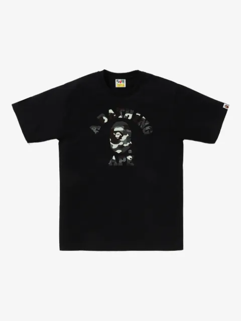 A BATHING APE® T-Shirt mit Camouflage-Logo