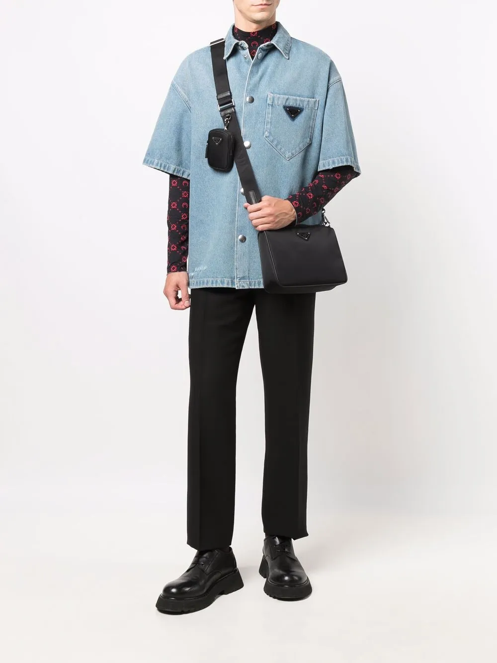 Prada triangle logo detachable-pocket shoulder bag | Image 2