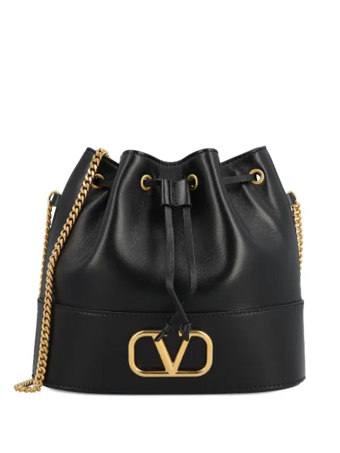 Valentino Garavani شنطة باكيت بشعار الماركة V