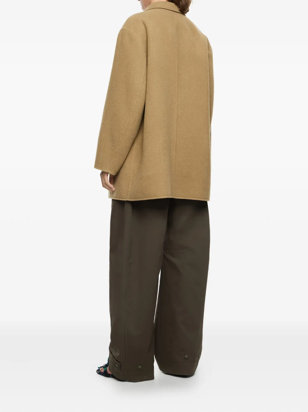 Bimba y Lola Mantel met dubbele rij knopen Bruin