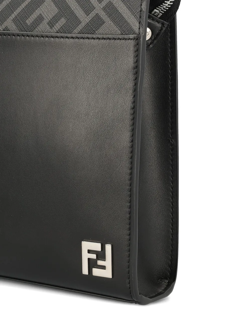 FENDI モノグラム クラッチバッグ | ブラック | FARFETCH JP