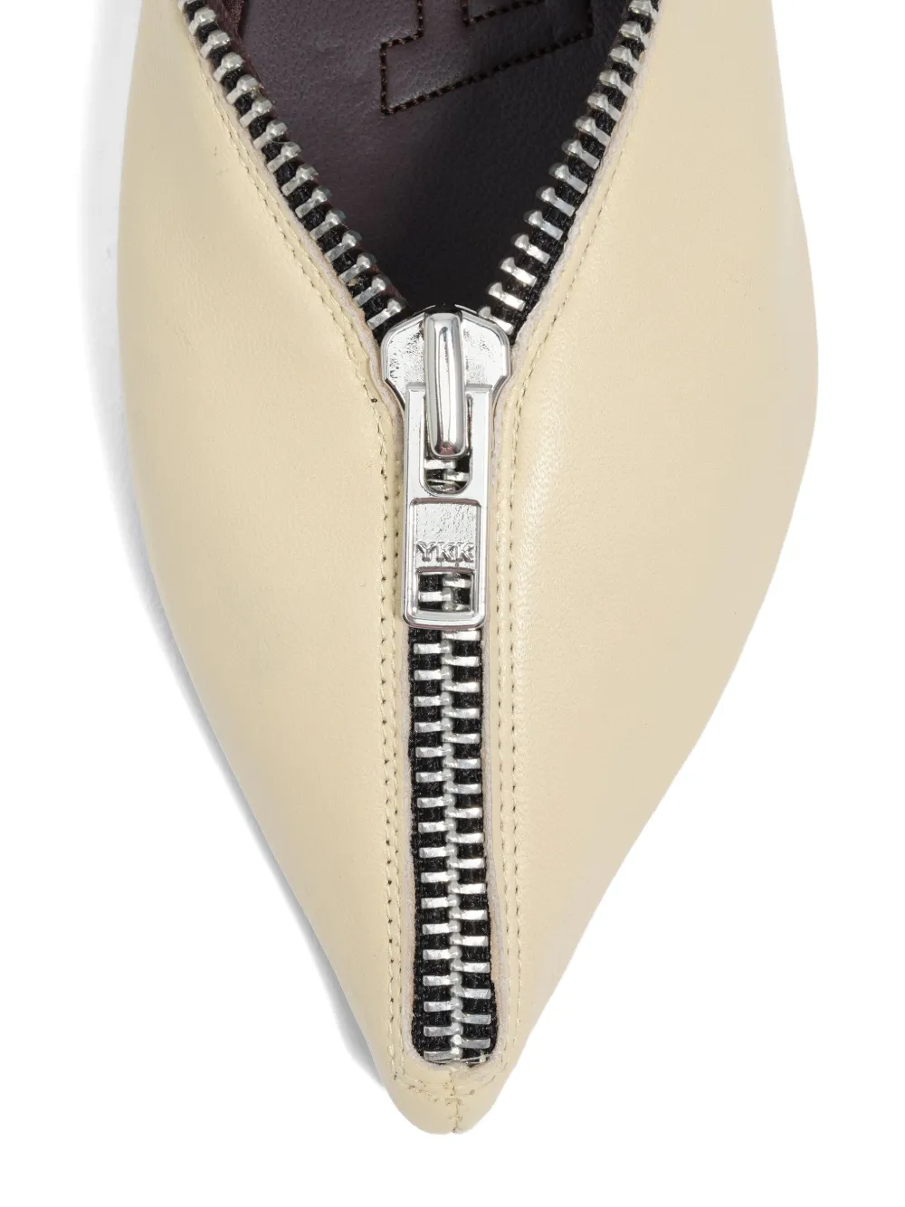 Bimba Y Lola Pointed-toe Flat Pumps In White