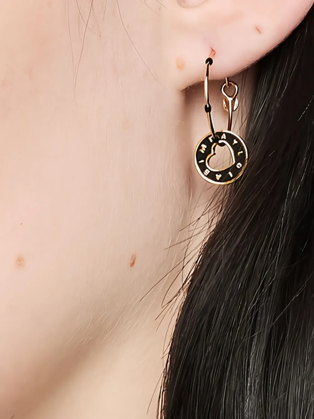 Bimba Y Lola Heart-charm Hoop Earrings In Gold