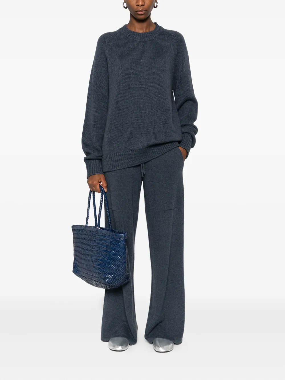 Lisa Yang Raglan-sleeve Cashmere Sweater In Brown