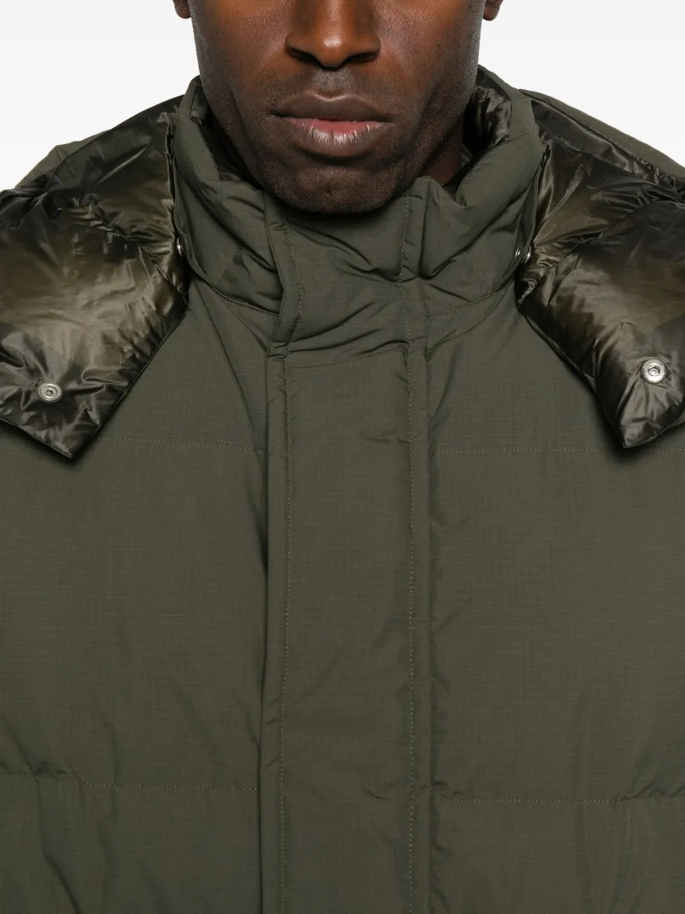 sacai Donsjack met capuchon en trekkoord Groen