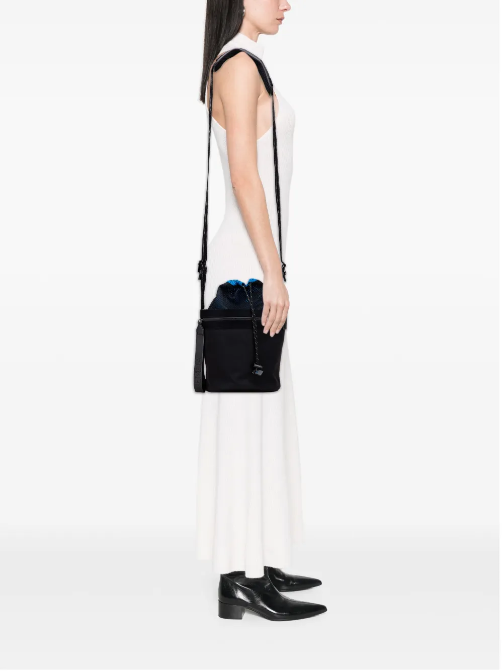 Bottega Veneta Pre-Owned 2012-2025 Nylon and Mesh Paper Touch bucket bag | Pre-Owned | Image 2