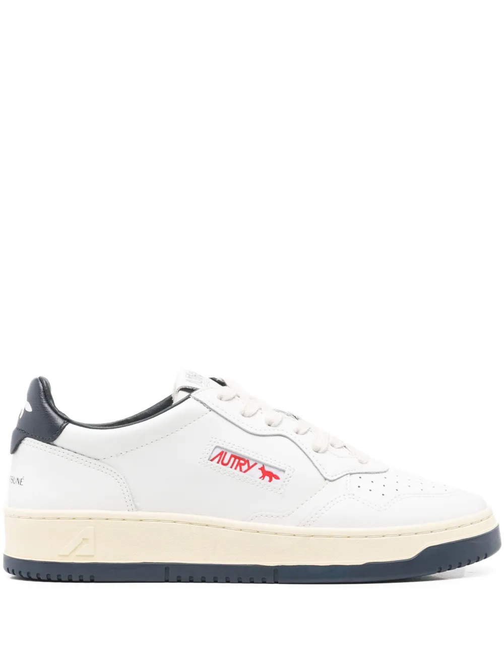 Maison Kitsuné logo-patch sneakers | White | Image 1