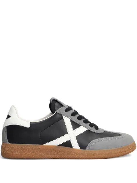 Munich Barru cross-detail sneakers 
