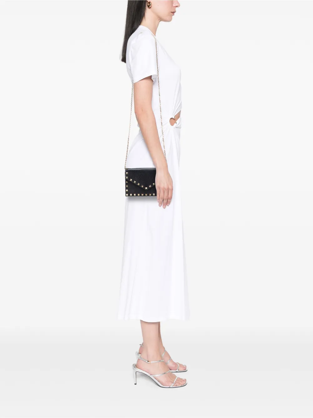Valentino Garavani Pre-Owned 2000-2007 Pebbled Calfskin Rockstud Envelope Wallet on Chain crossbody bag | Pre-Owned | Image 2