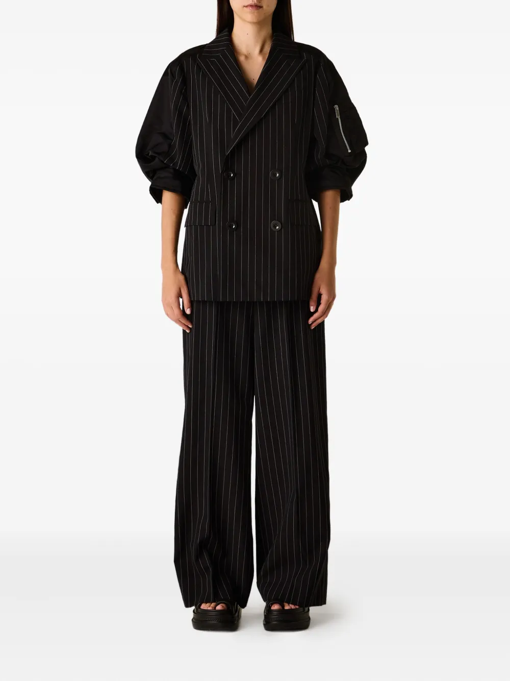 Sacai Gestreepte broek - Zwart