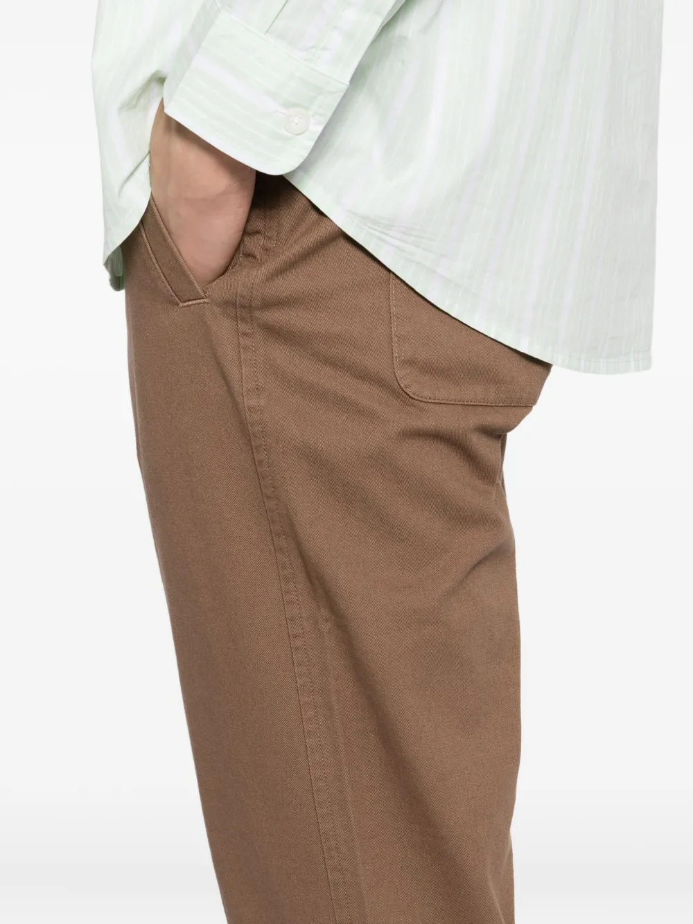 SPORT b. by agnès b. Chino met toelopende pijpen Bruin