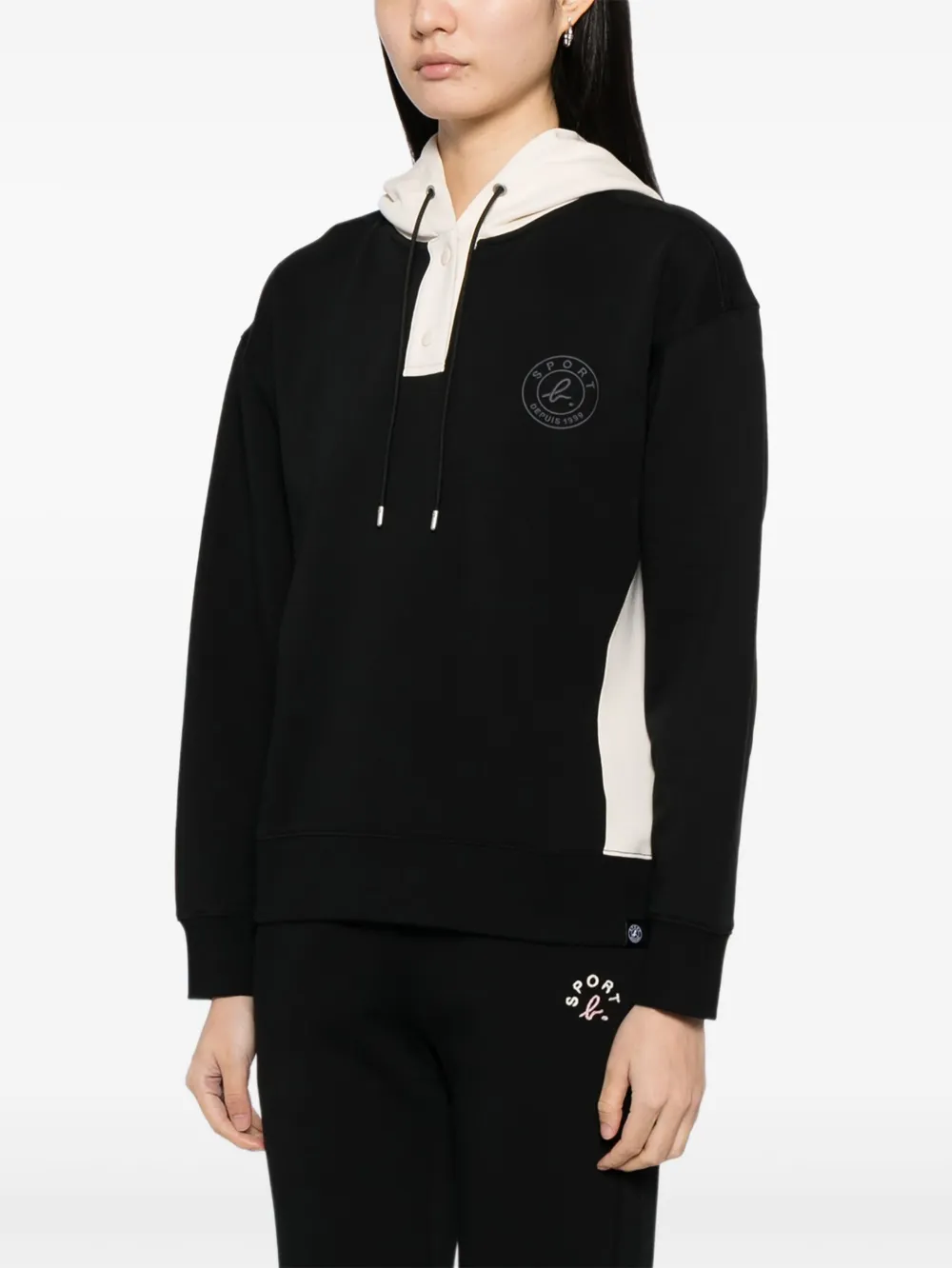 SPORT b. by agnès b. Hoodie met geborduurd logo Zwart