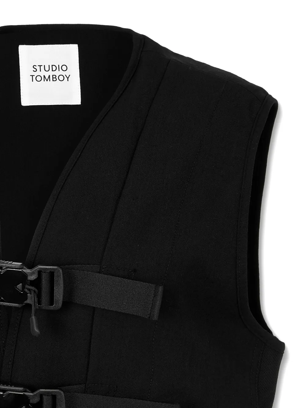 Studio Tomboy Buckle-fastening Patch-pocket Vest In Black