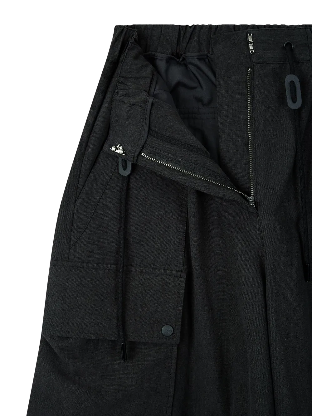 Studio Tomboy Pleated Cargo Shorts In Black