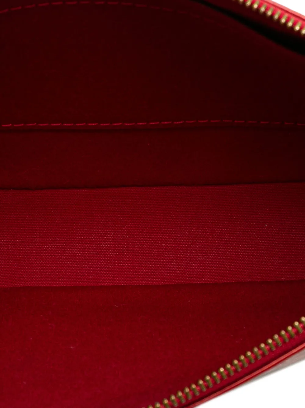 Pre-owned Louis Vuitton 2013 Monogram Vernis Pochette Accessoires Shoulder Bag In Red