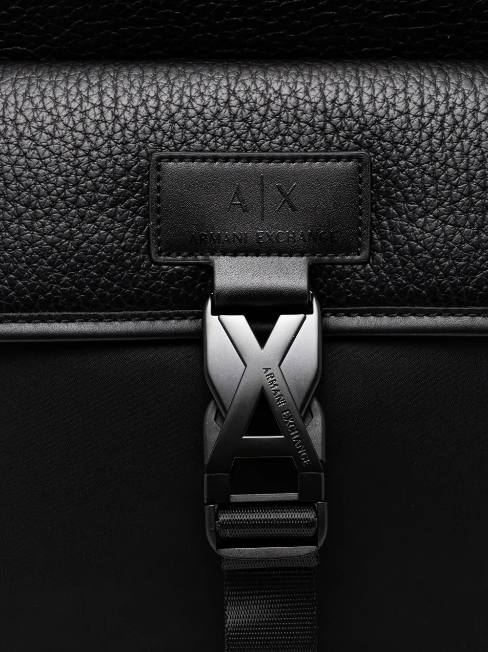 Armani Exchange Rugzak met gesp met textuur Zwart