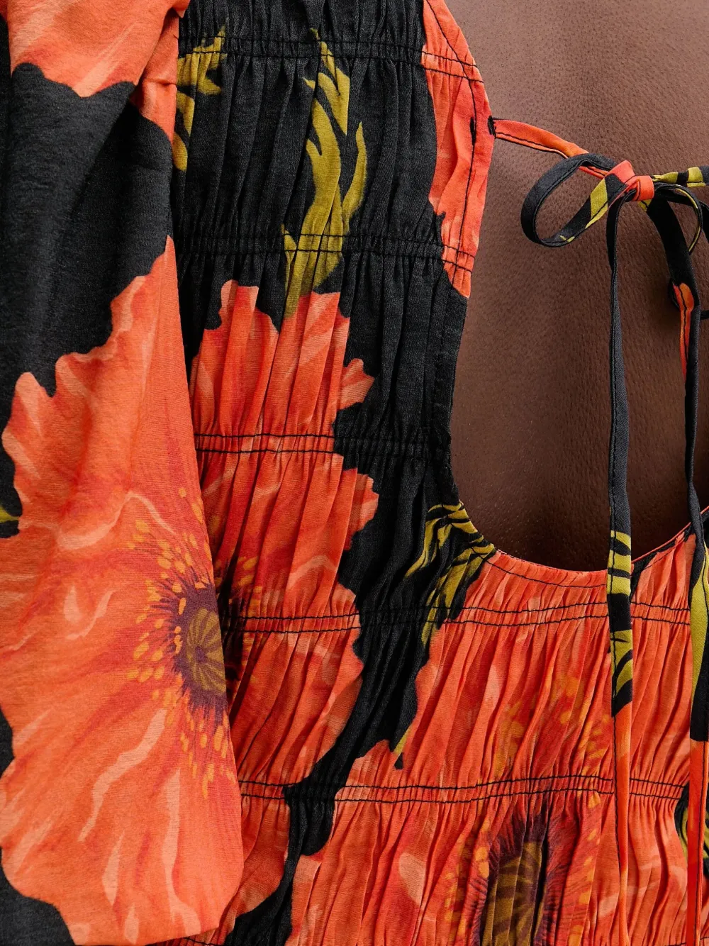 抽褶花卉中长连衣裙