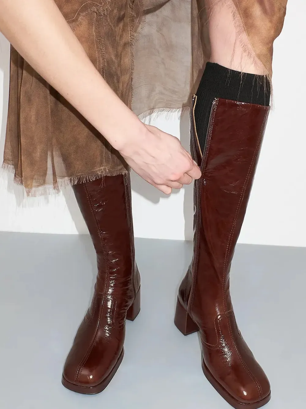 Miista Laarzen met ronde neus en ritssluiting Bruin