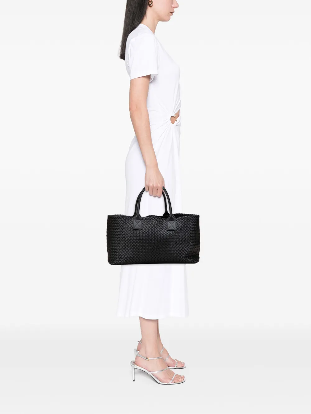 Bottega Veneta Pre-Owned 2012-2025 Medium Lambskin Intreccio Cabat tote bag | Pre-Owned | Image 2