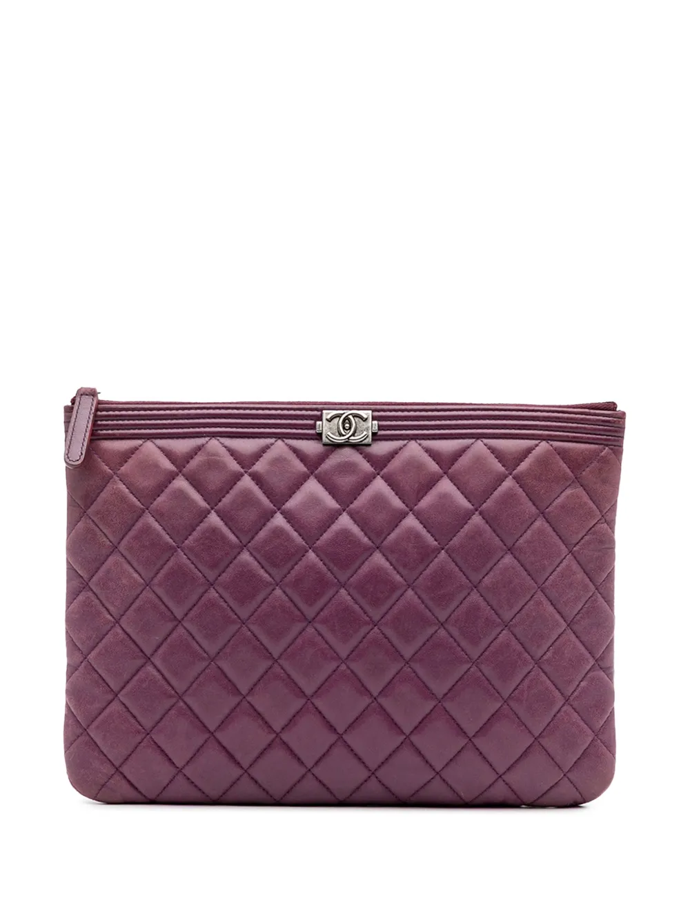 CHANEL Pre-Owned 2015-2016 ミディアム マトラッセ ラムスキン ボーイ O ケース クラッチバッグ - パープル CHANEL Pre-Owned 2015-2016 ミディアム マトラッセ ラムスキン ボーイ O ケース クラッチバッグ - パープル