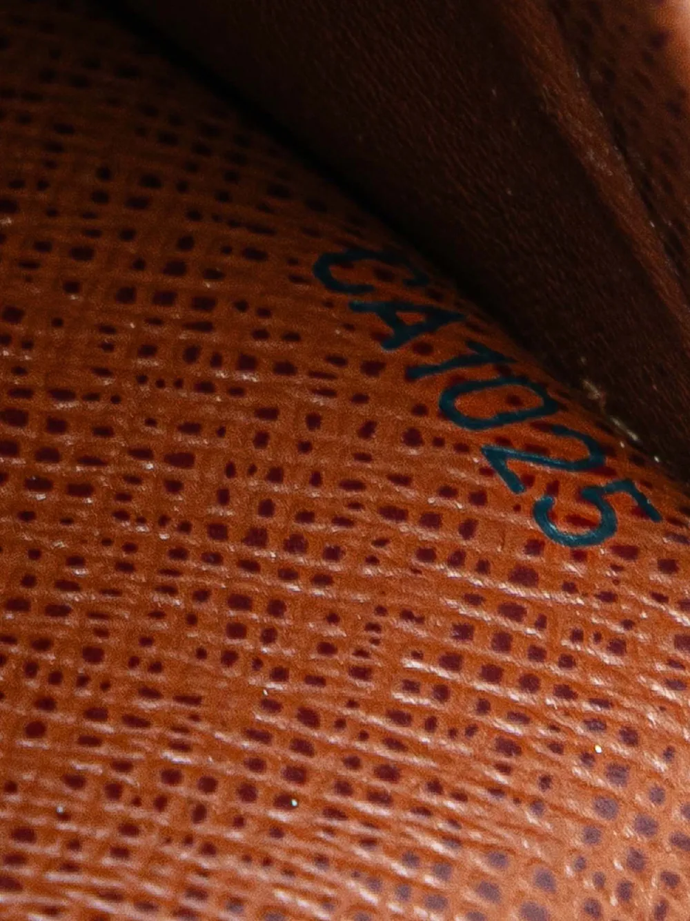 Pre-owned Louis Vuitton 2005 Monogram Envelope Business Card Holder In Brown