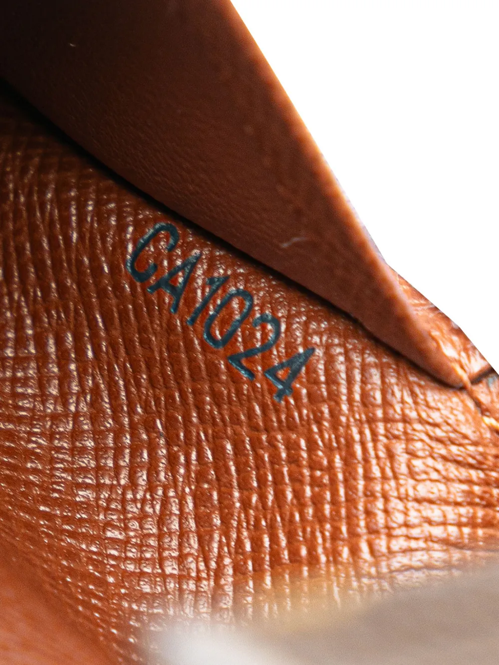 Pre-owned Louis Vuitton 2004 Monogram Enveloppe Carte De Visite Card Holder In Brown