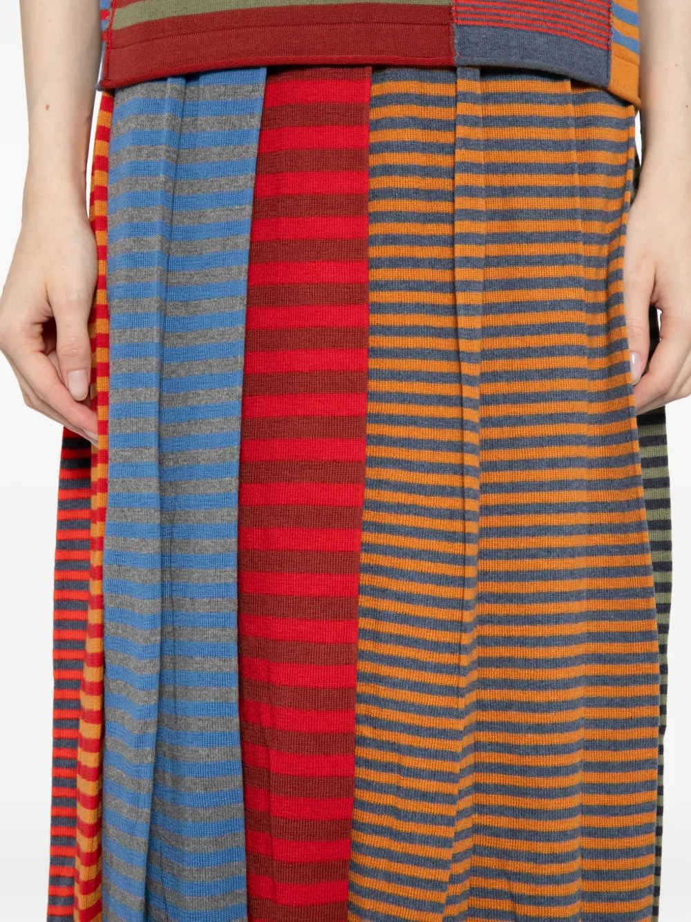 Yanyan Knits Striped Pleated Skirt In Brown