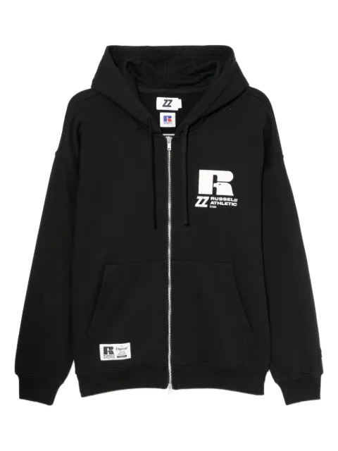 izzue hoodie con logo bordado en colaboración con Russell Athletic