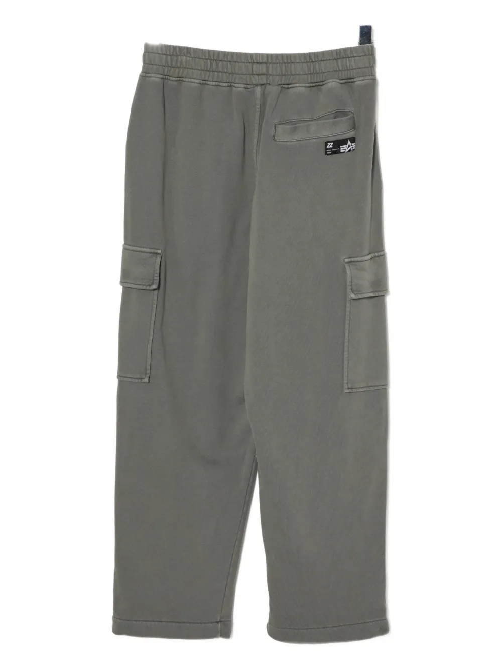 izzue logo-patch trousers | Loose Fit Pants | Image 2