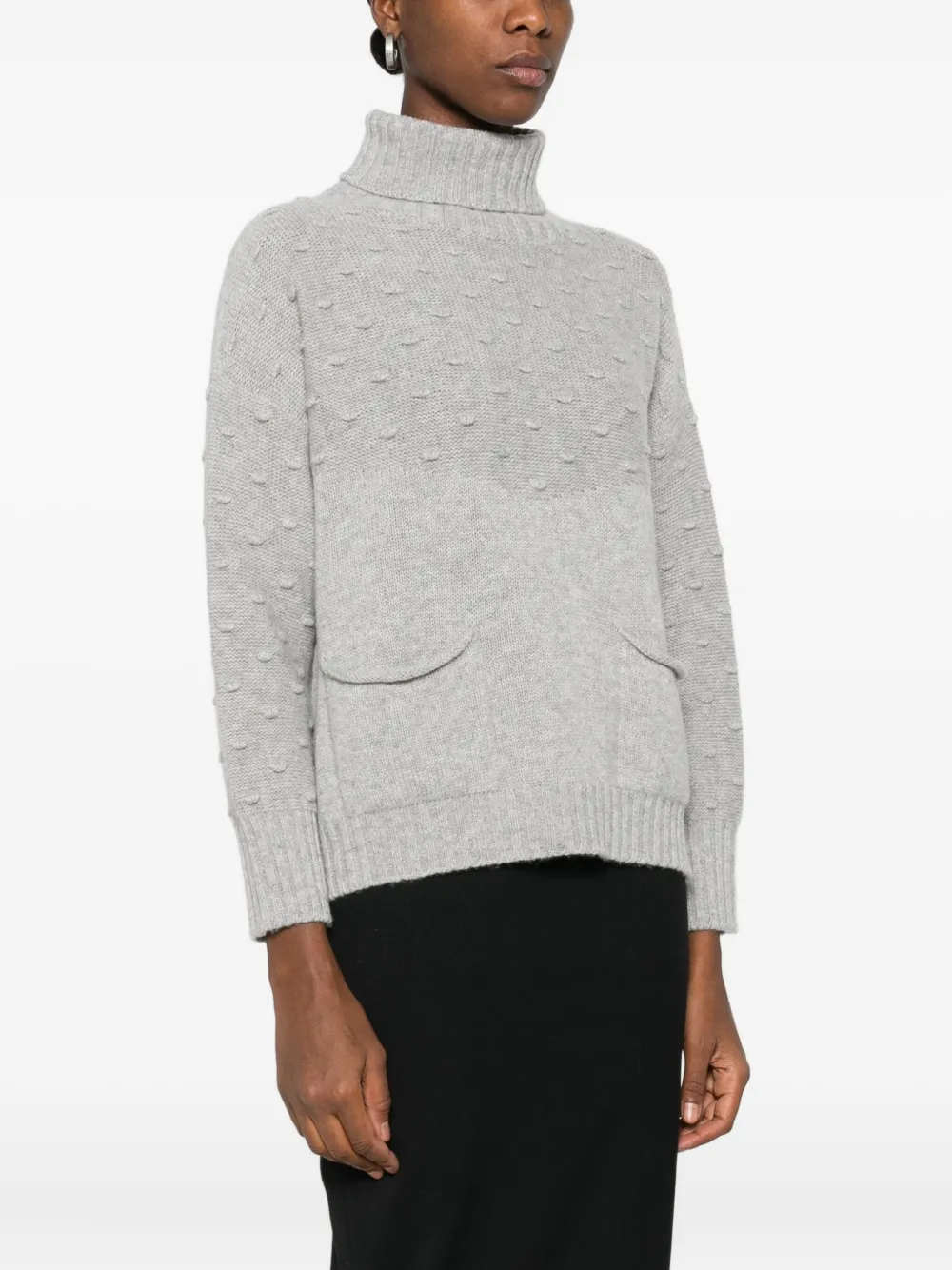 Tabaroni Cashmere Roll-neck Textured Sweater In Gray