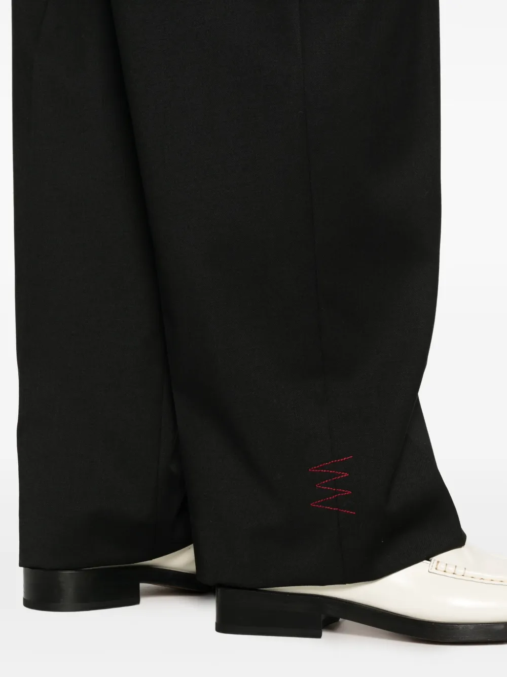 AMARANTO Straight broek Zwart