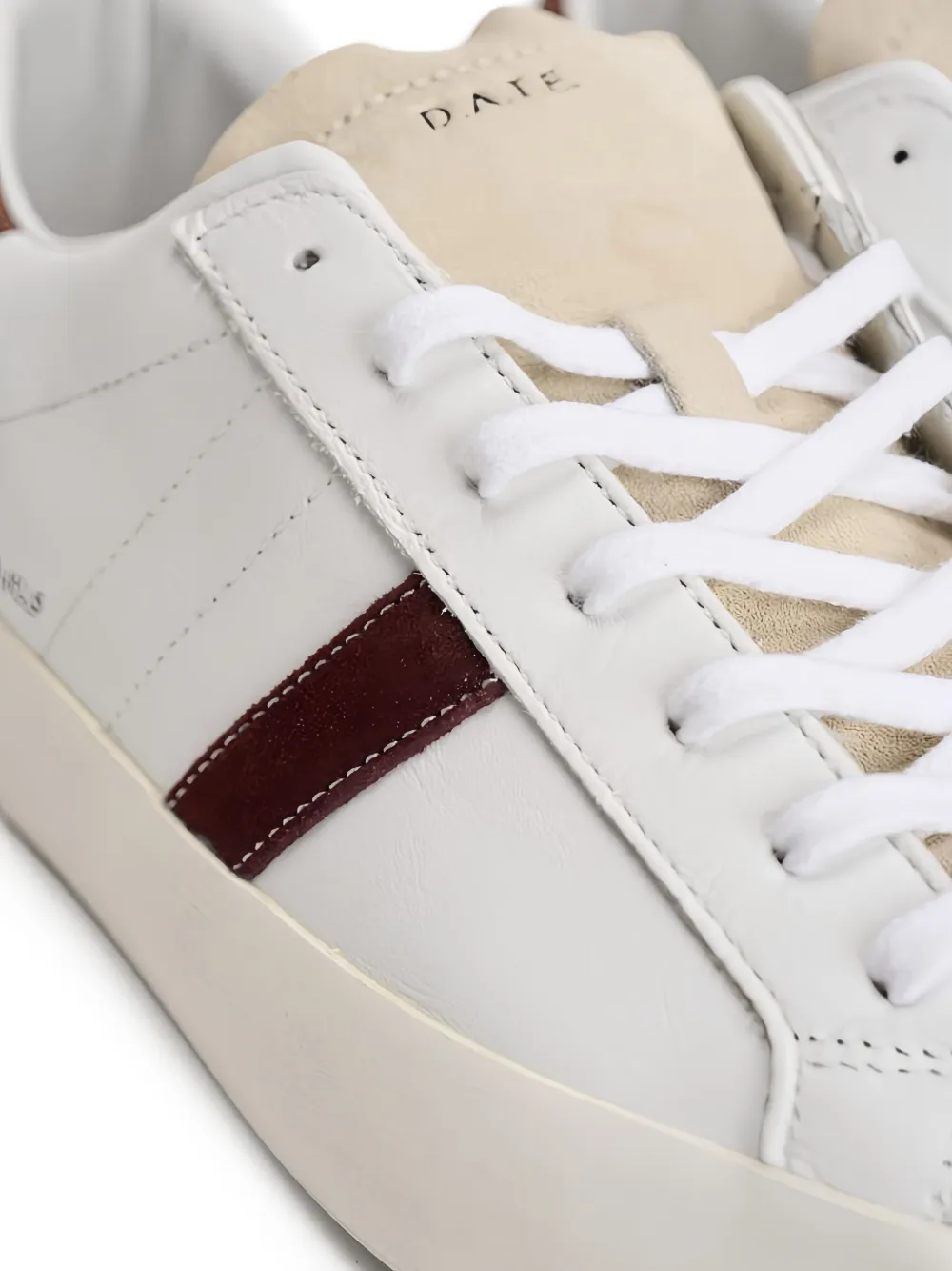 D.A.T.E. Gestreepte leren sneakers Beige