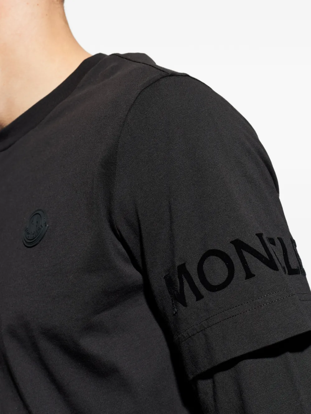 Moncler T-shirt met dubbele mouwen en logopatch Zwart