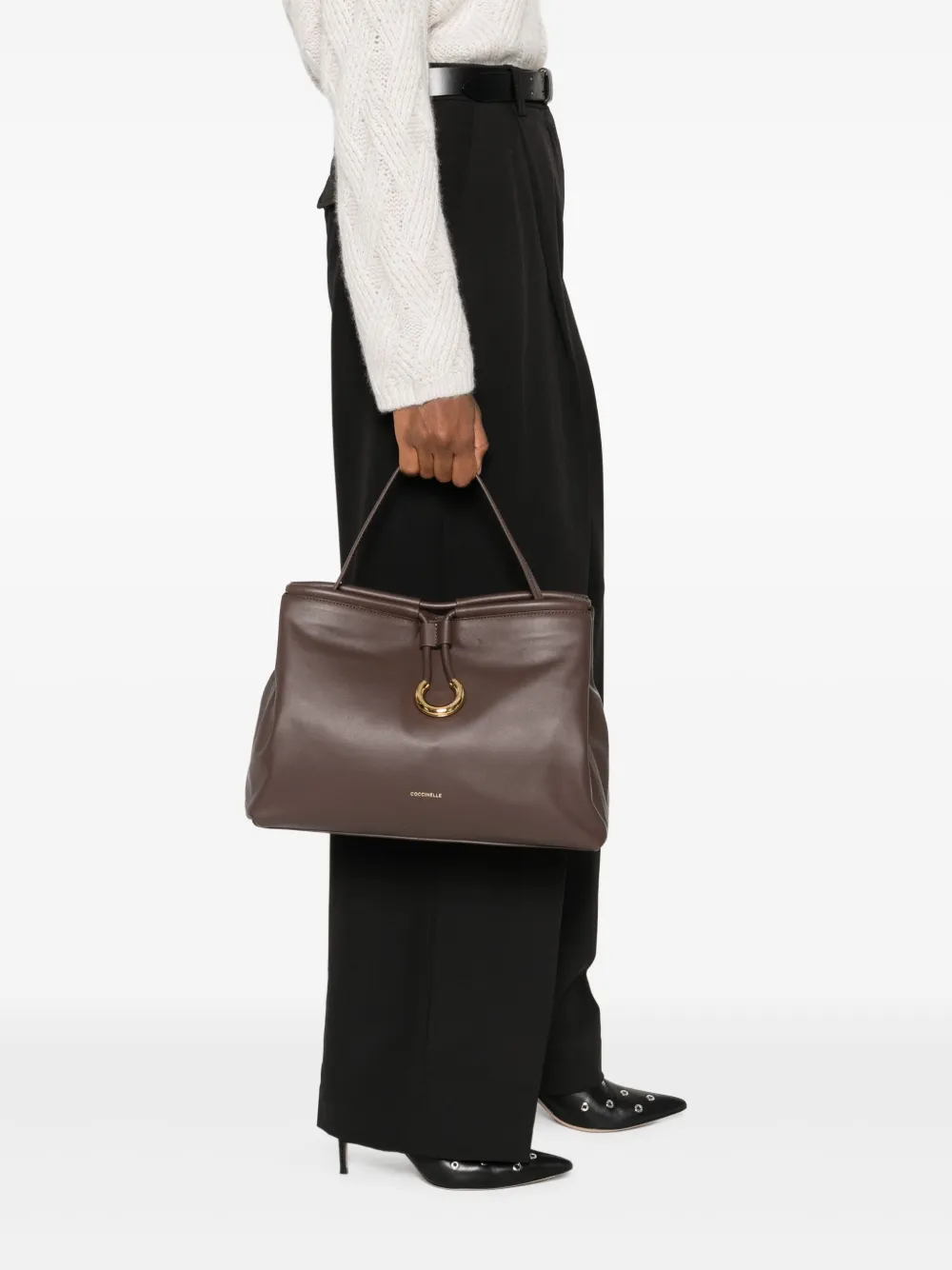 Coccinelle ring-detail top-handle shoulder bag - Bruin