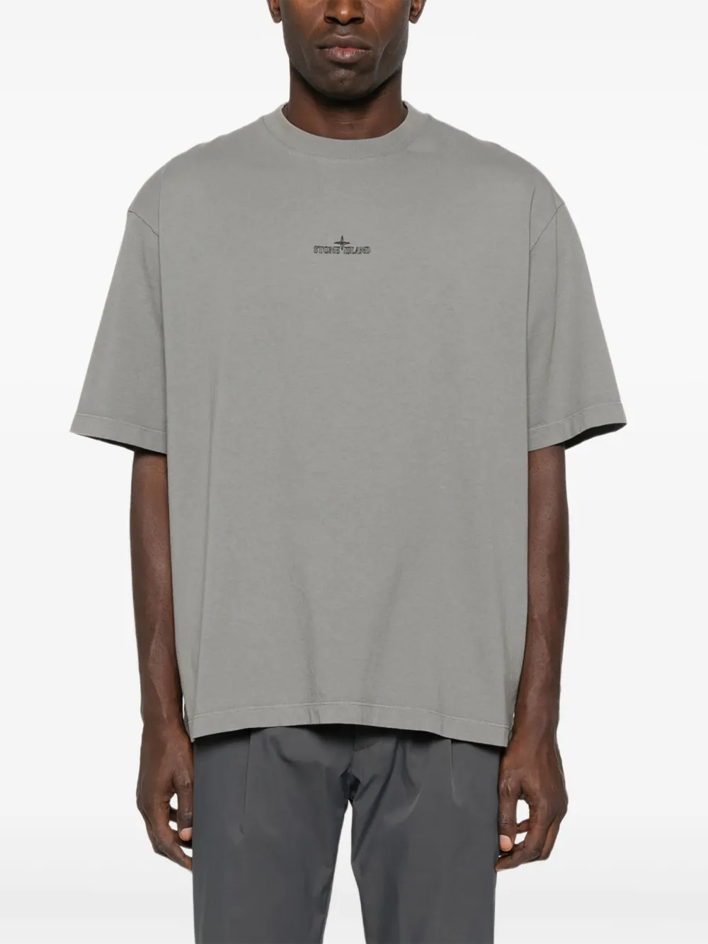 Stone Island T-shirt met geborduurd logo Grijs