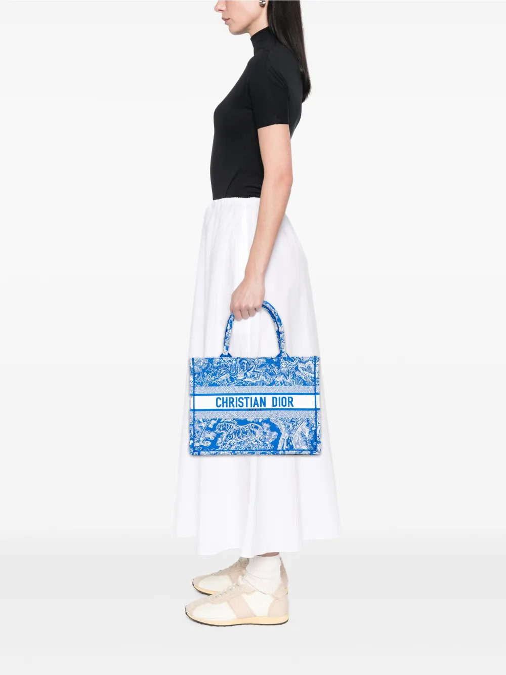 Christian Dior Pre-Owned 2022 Medium Canvas Embroidered Dioriviera Toile De Jouy Book tote bag | Pre-Owned | Image 2