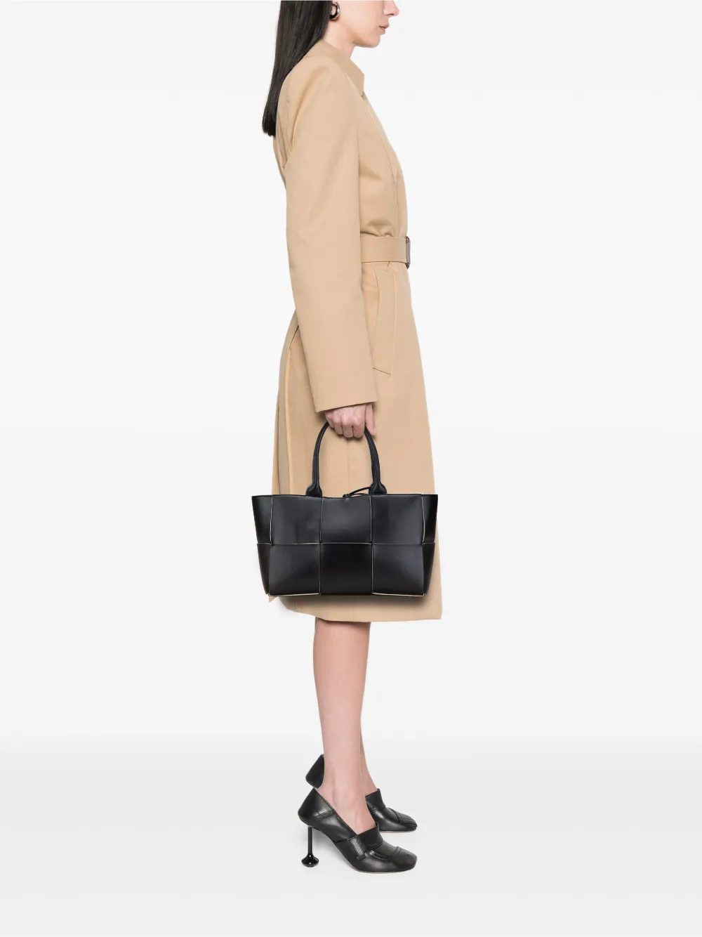 Bottega Veneta Pre-Owned 2012-2025 Small Nappa Maxi Intrecciato Arco tote bag | Pre-Owned | Image 2