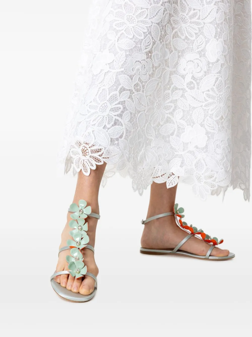 Giambattista Valli flower-embellished flat sandals Blauw