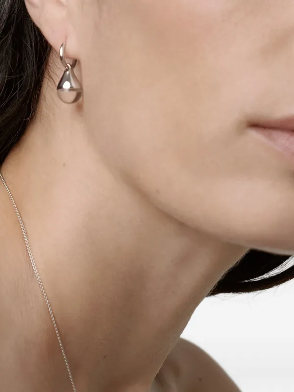 Otiumberg Stilla クォーツ ピアス | シルバートーン | FARFETCH JP