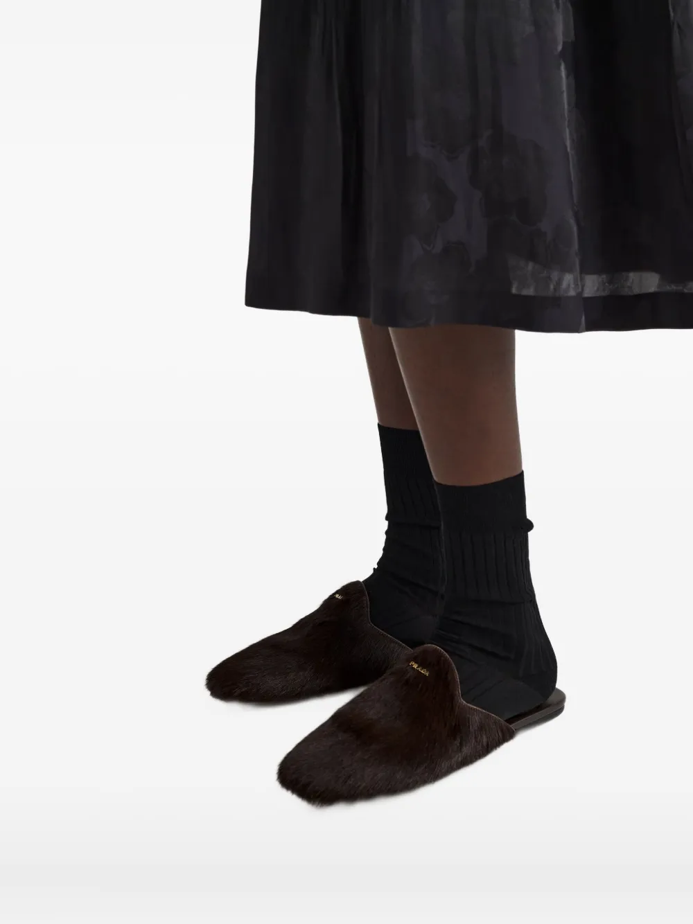 Prada Muiltjes met logoplakkaat en kalfshaar Bruin