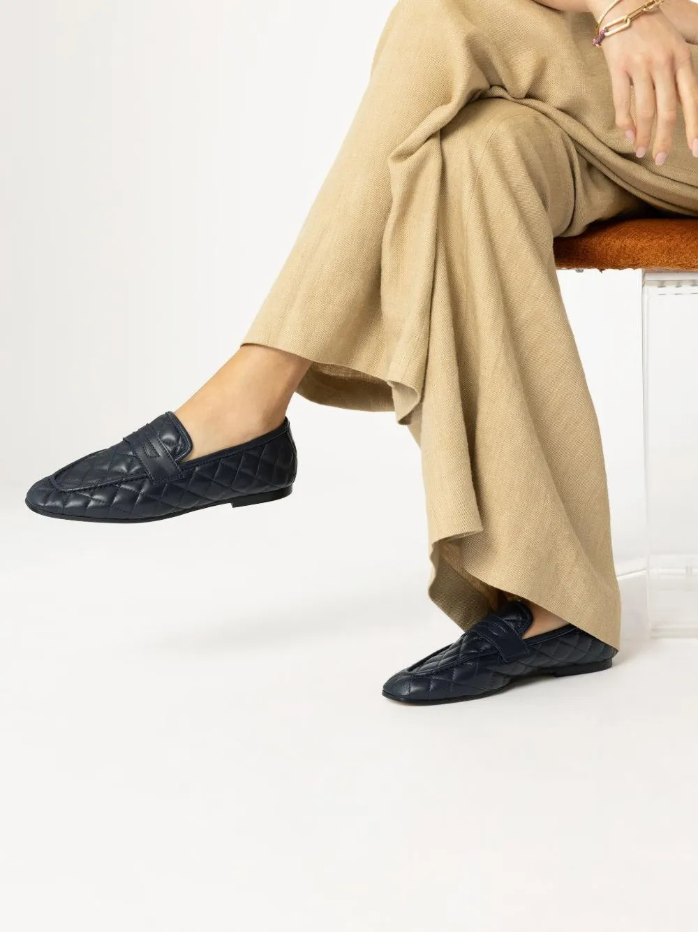 Sophique Essenziale Quilted Loafers In Blue