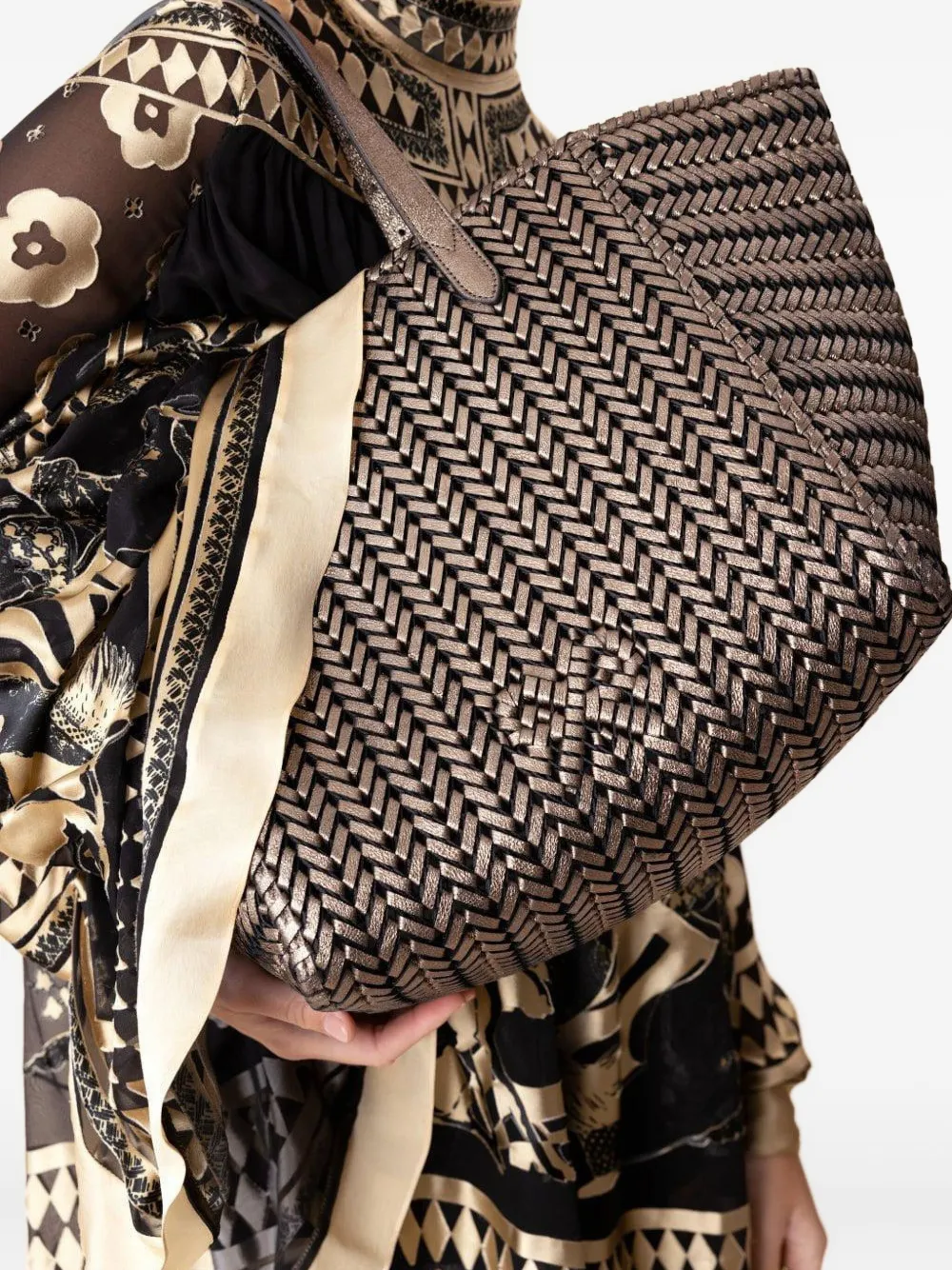 Anya Hindmarch Neeson Square herringbone-weave leather tote bag - Bruin