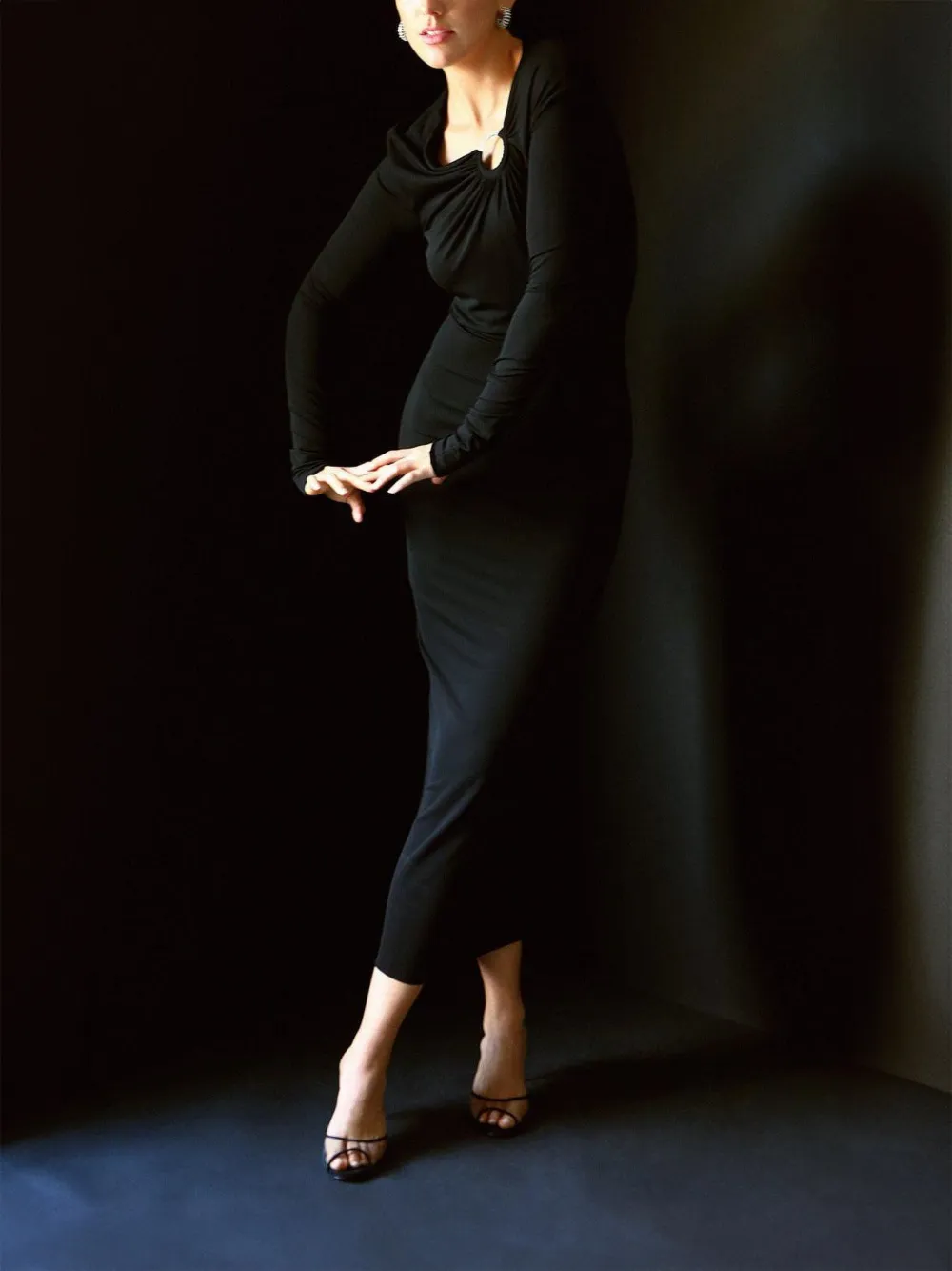 Alexandre Vauthier off-shoulder midi dress - Zwart