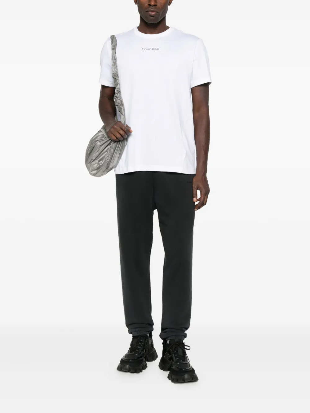 Calvin Klein Camiseta canelada com logo | Camisetas | Image 2