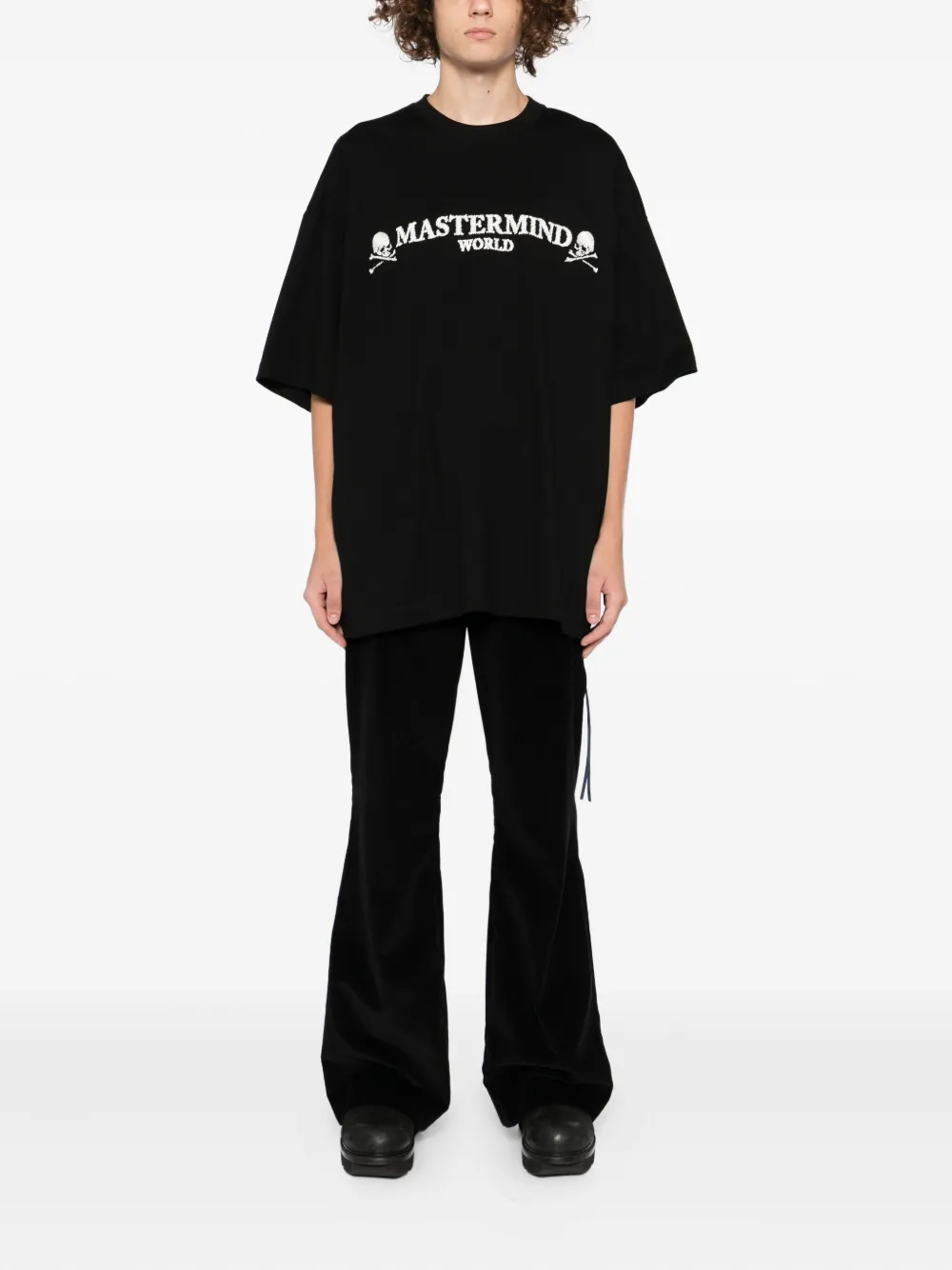 Mastermind World T-shirt met geborduurd logo - Zwart
